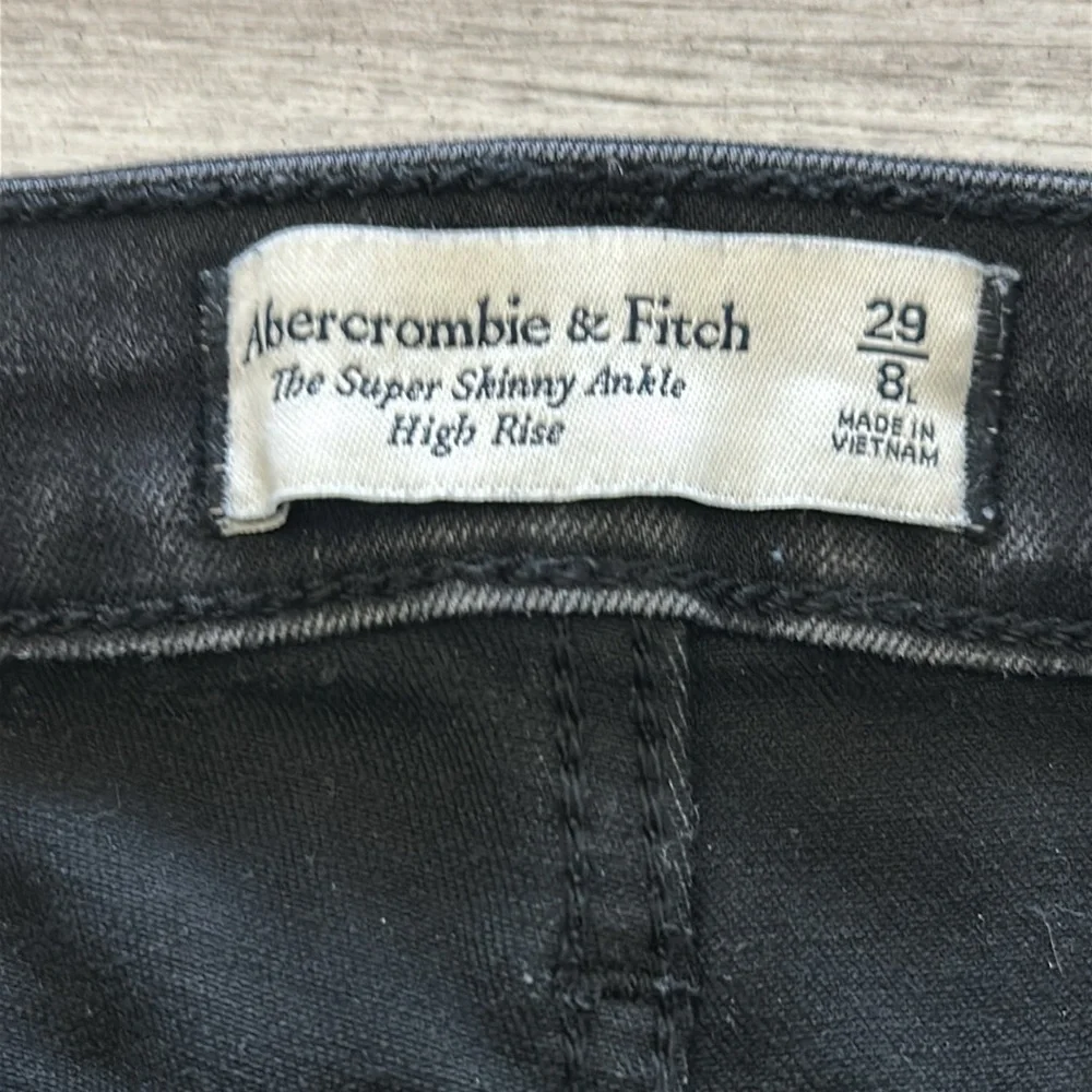 Abercrombie the super skinny ankle high rise jeans size 28 black long